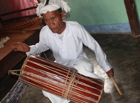 ក្រុមឧបករភ្លេងក្នុងបណ្ដាពិធីបុណ្យរបស់ជនជាតិចាម - ảnh 2